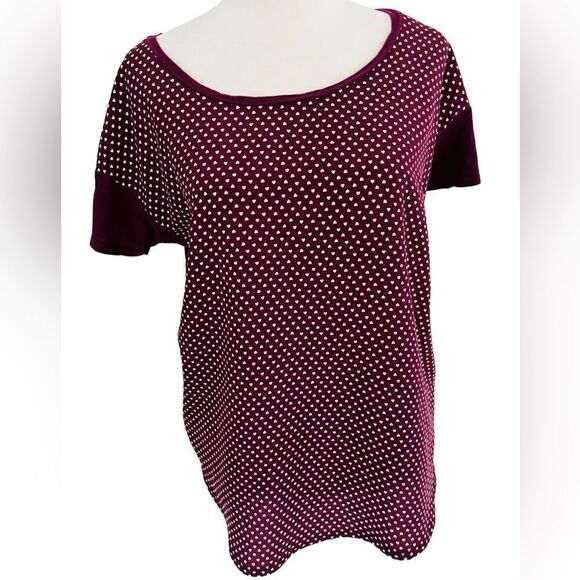 Ann Taylor Factory Tops - Ann Taylor plum purple /white heart short sleeved shirt size M.